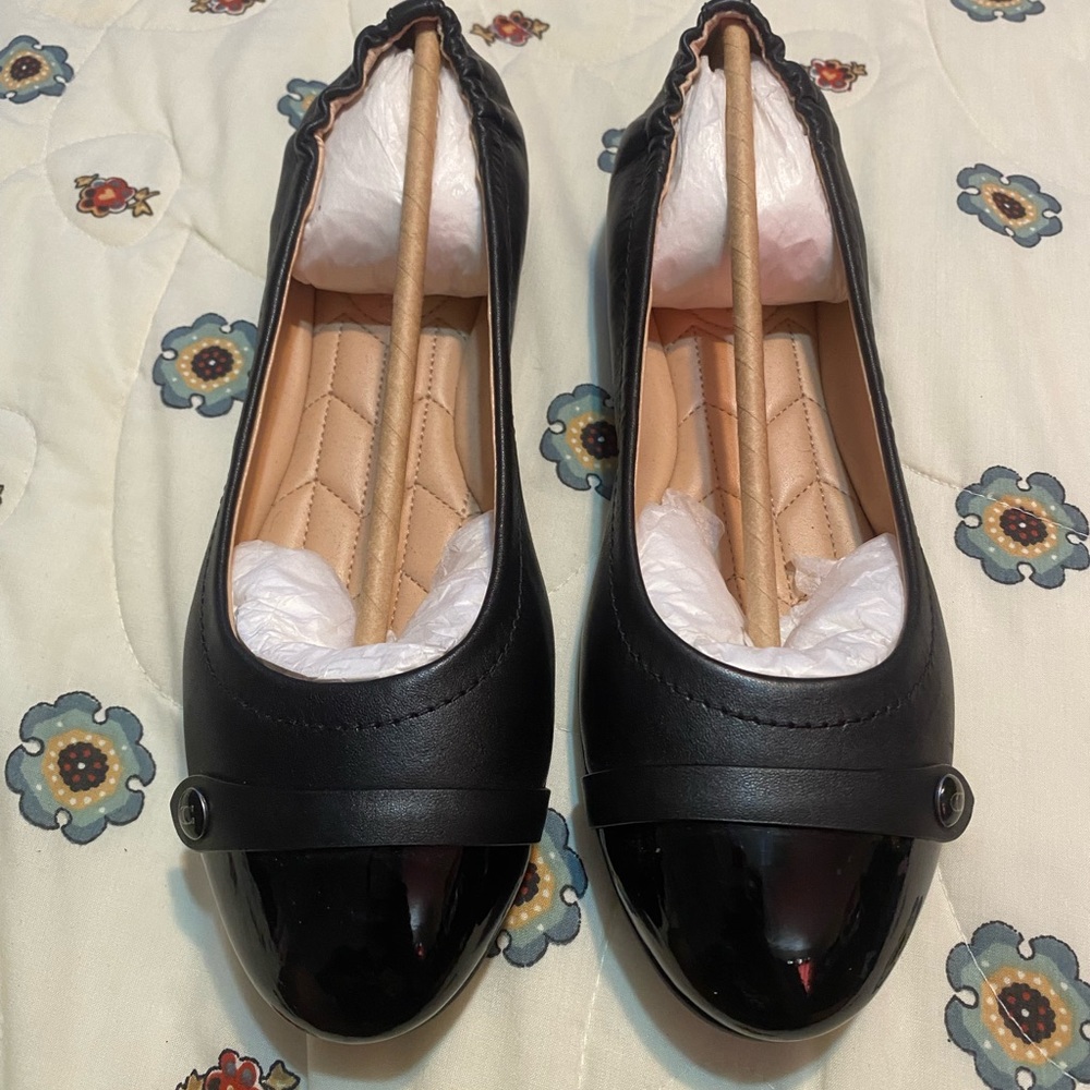 Coach Brandi Ballerina Patent Tip Black Leather Flats Sz.7B BRAND NEW - Picture 2 of 5
